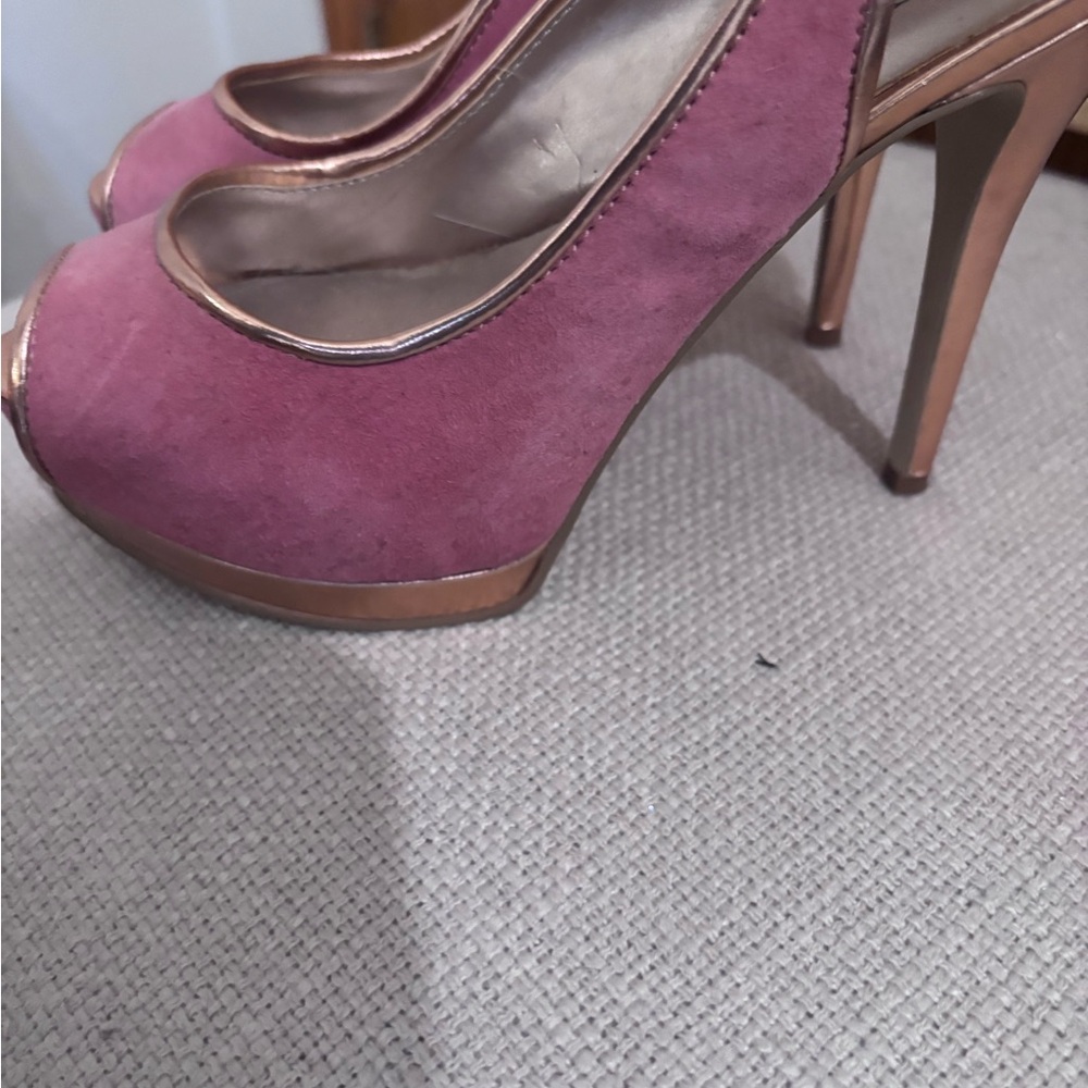 GUESS Pink and Gold Peep-Toe Heels - Picture 5 of 8